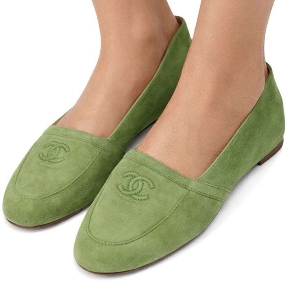 NEW CHANEL CC Logo Green Suede Loafers IT37.5